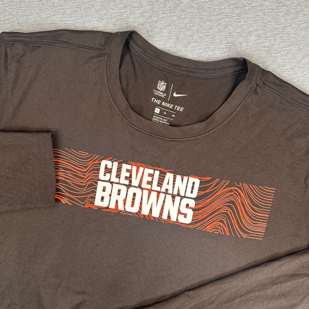 Cleveland Browns Nike Shirt Mens‎ XL Brown NFL Dri-FIT Long Sleeve Athletic Cut